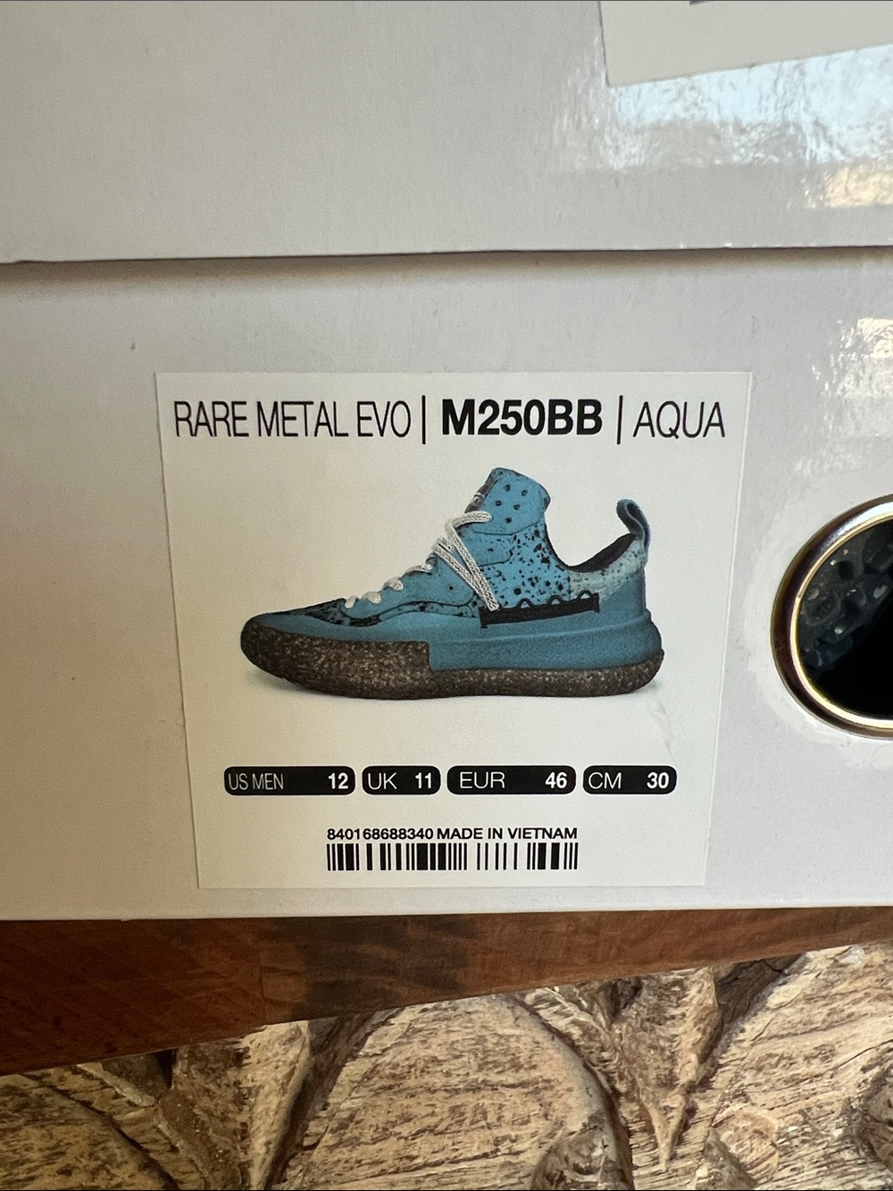 Brandblack Men Aqua Low-Top Sneakers